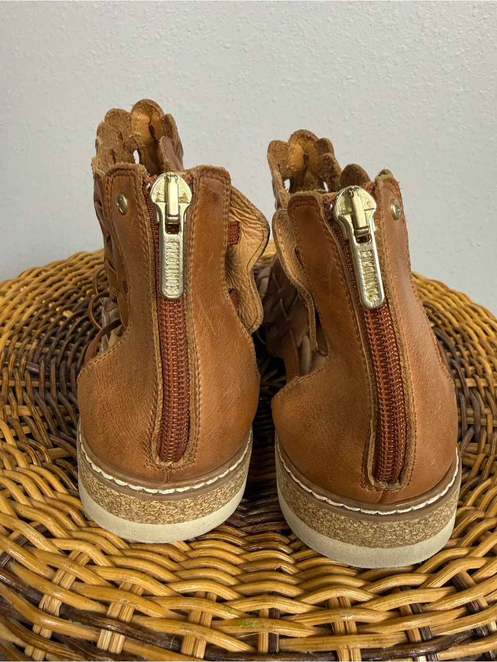 PIKOLINOS tan woven